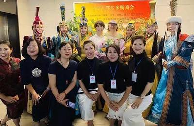 「品味艺术之美」朗诵与艺术展沙龙暨「什么是美」专题讲座圆满落幕