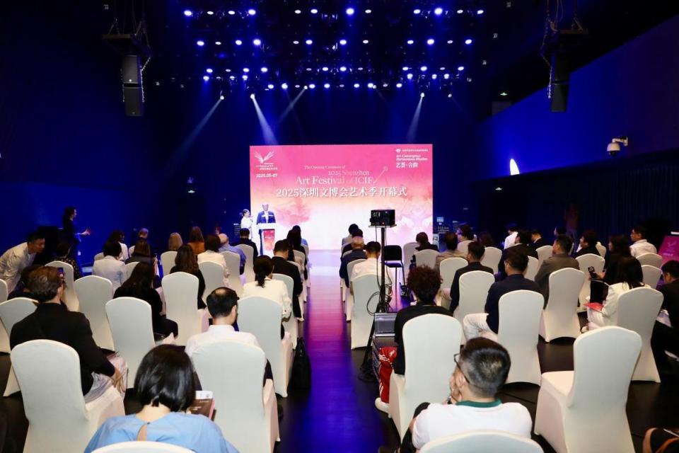 2025深圳文博会艺术季启幕，莫斯科大剧院芭蕾舞团携“芭蕾航母”之姿华丽开场